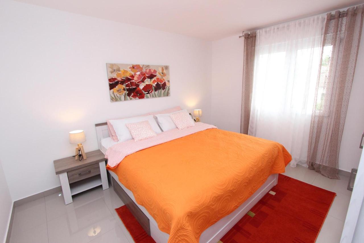 Apartment Sorriso 2 Rovinj Exterior photo