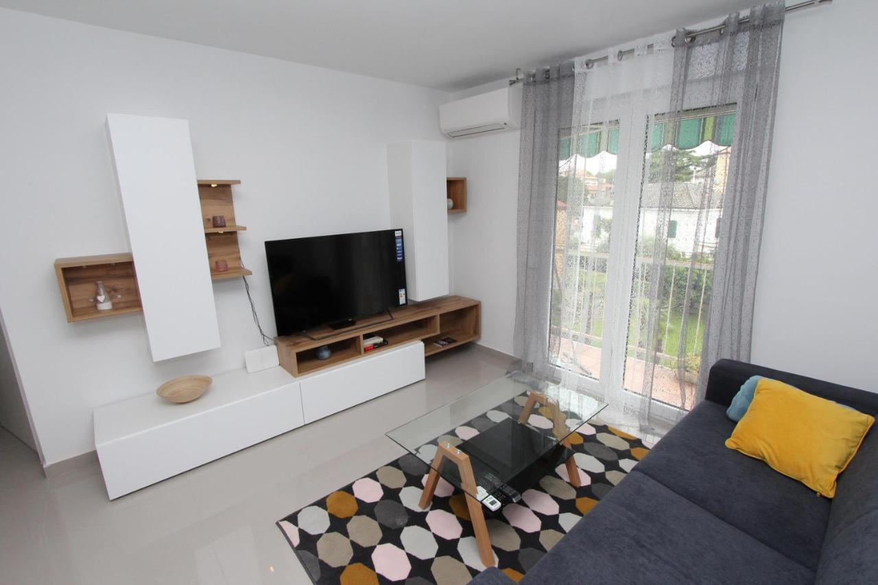 Apartment Sorriso 2 Rovinj Exterior photo